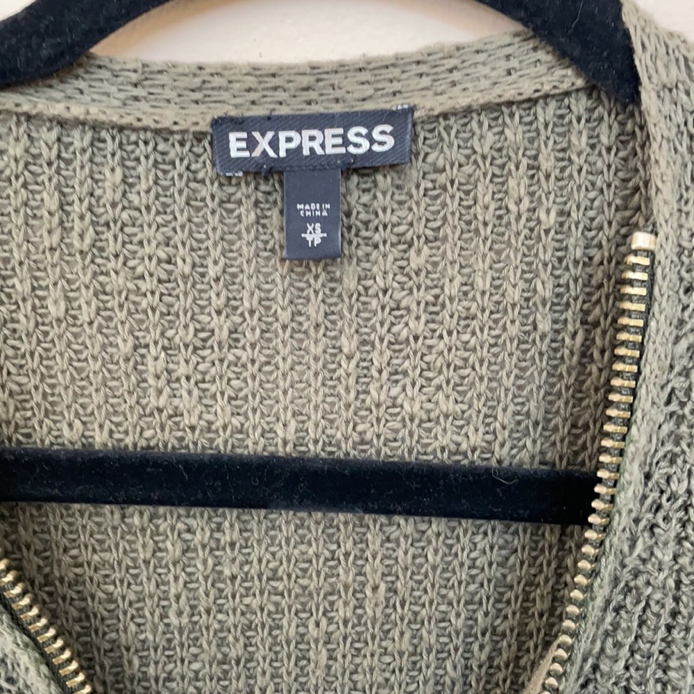 Green Express Sweater! Knit Cable - Picture 3 of 5